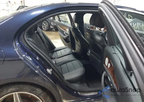 2018 Mercedes-Benz E 400 4Matic z USA, uszkodzony, nr VIN WDDZF6GB1JA396117